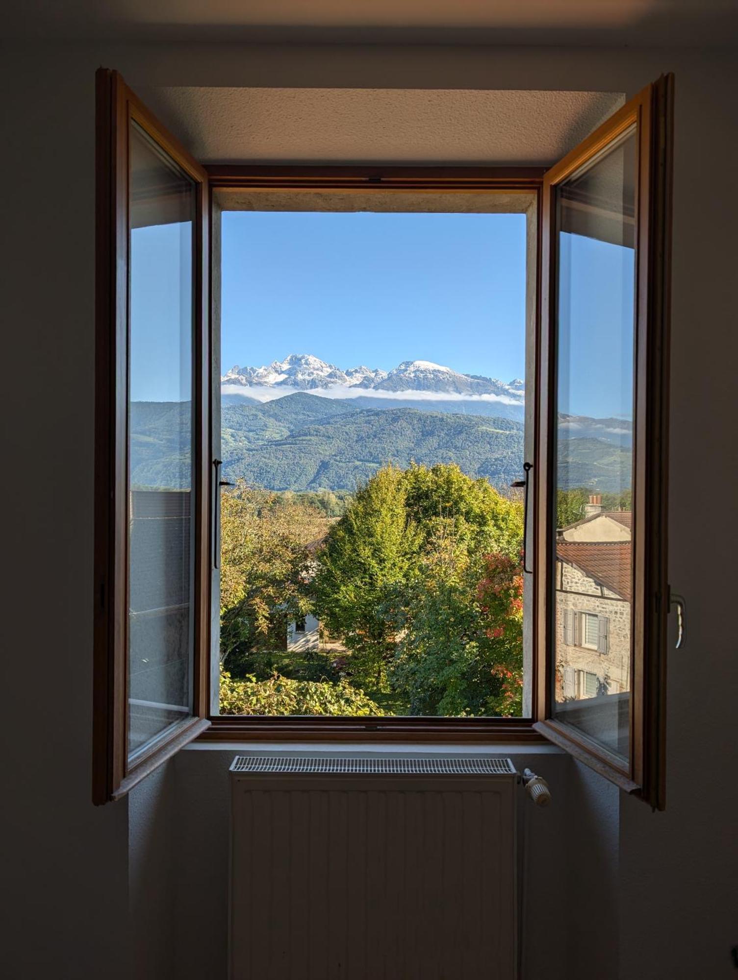 Appart 65M2 Avec 2 Chambres Dans Ferme Renovee - Parking Gratuit - Grande Vue Montagnes Montbonnot-Saint-Martin Exterior foto