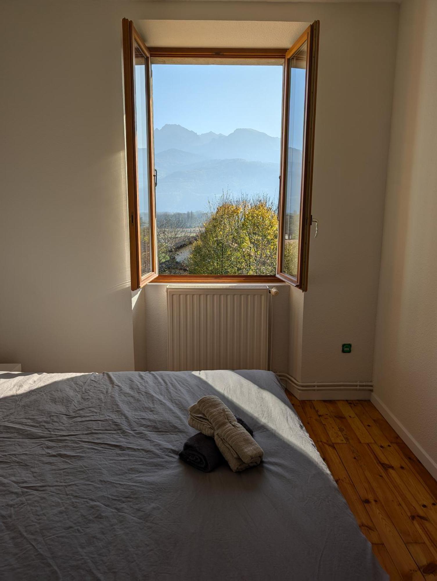Appart 65M2 Avec 2 Chambres Dans Ferme Renovee - Parking Gratuit - Grande Vue Montagnes Montbonnot-Saint-Martin Exterior foto